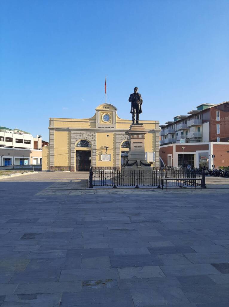 La calda estate dei Centri commerciali e la fine dei luoghi antropologici 1 cantiere